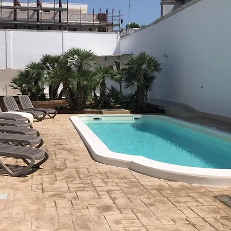 Signorile Bed & Breakfast 2*